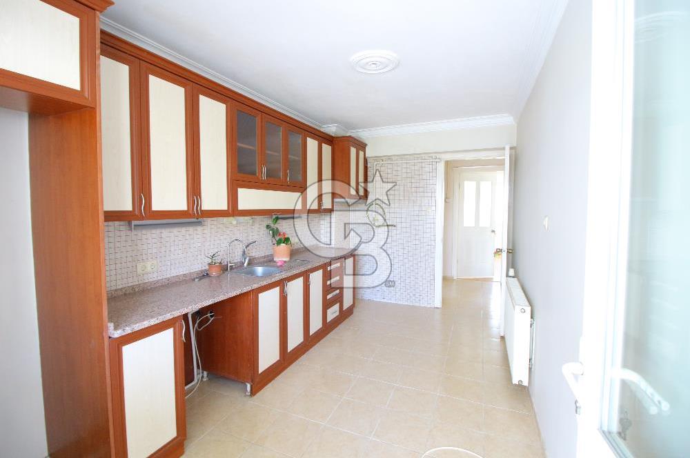 Gaziemir Merkezde Geniş Arakat Satılık Daire