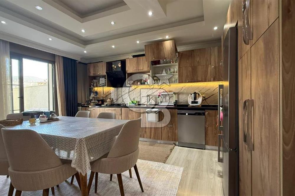 Bornova Atatürk Mah. Homeros Vadisi Manzaralı 7+1 Satılık Villa
