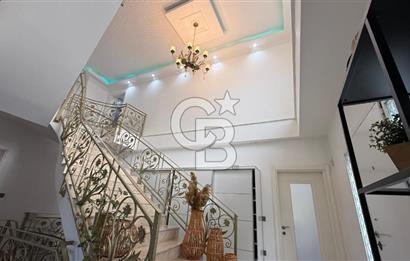 Bornova Atatürk Mah. Homeros Vadisi Manzaralı 7+1 Satılık Villa
