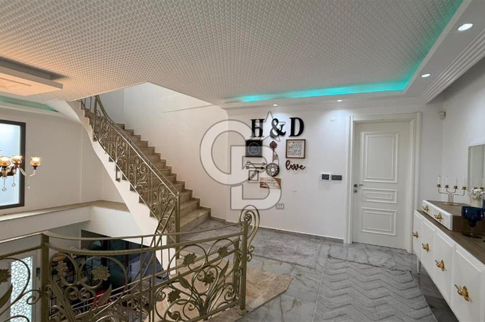 Bornova Atatürk Mah. Homeros Vadisi Manzaralı 7+1 Satılık Villa