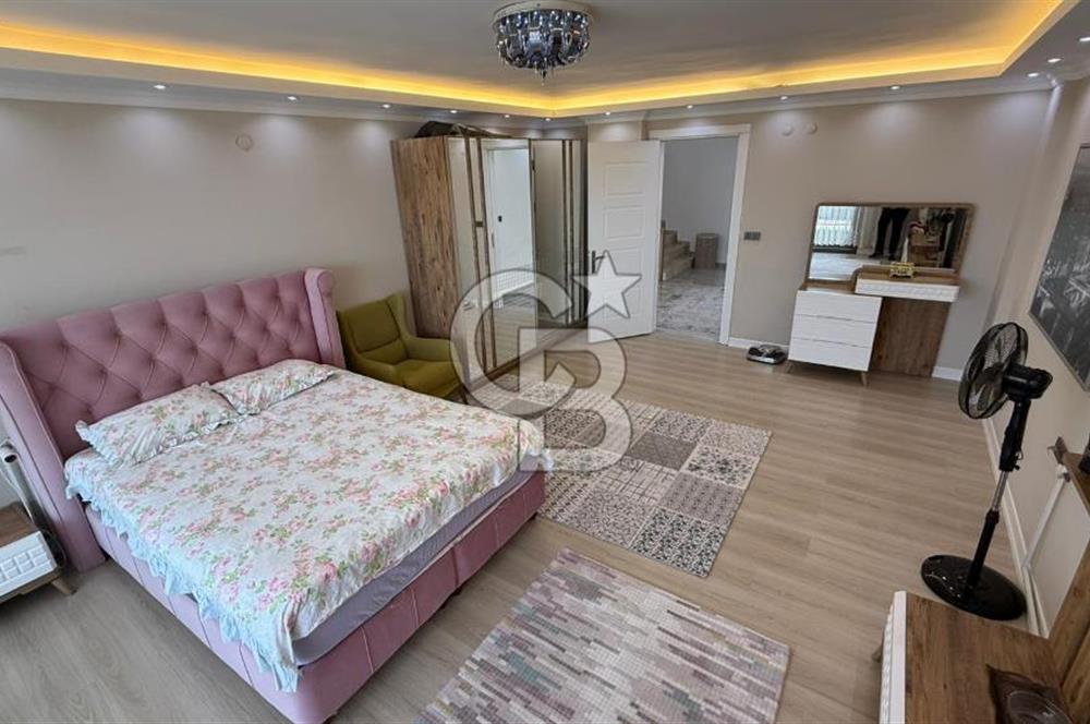 Bornova Atatürk Mah. Homeros Vadisi Manzaralı 7+1 Satılık Villa