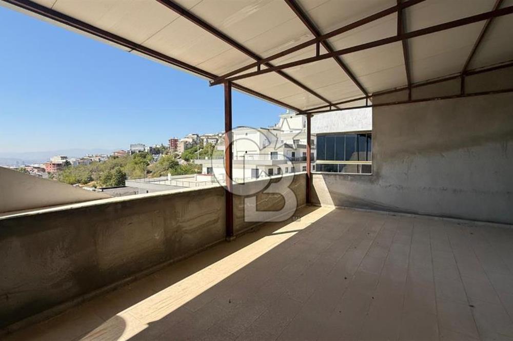 Bornova Atatürk Mah. Homeros Vadisi Manzaralı 7+1 Satılık Villa