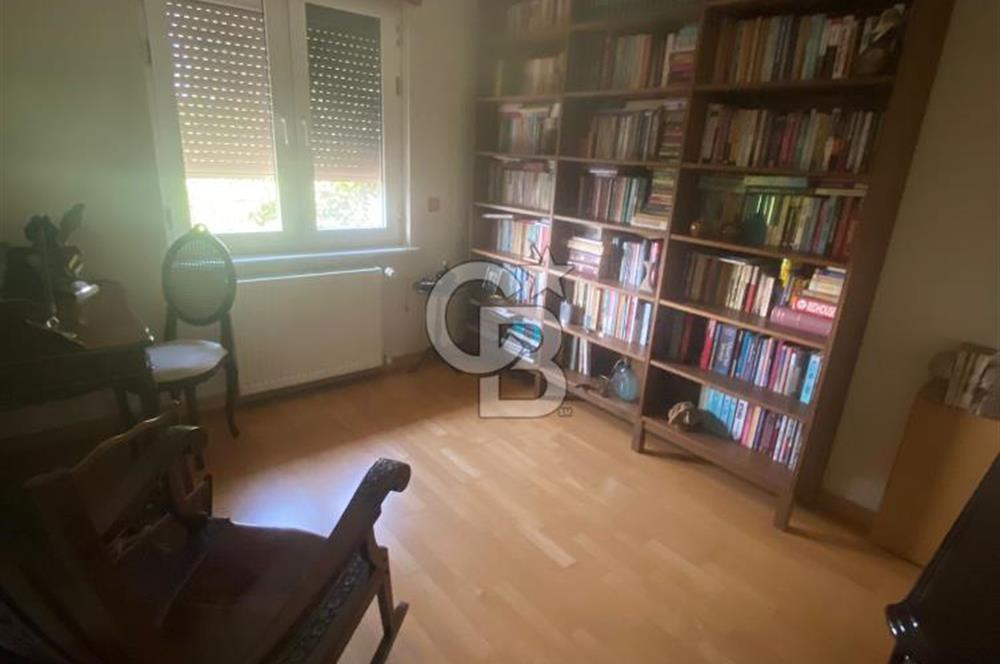 CB *START*DAN ZEKERİYAKÖY ÇARŞI'DA İKİ ADET VİLLA