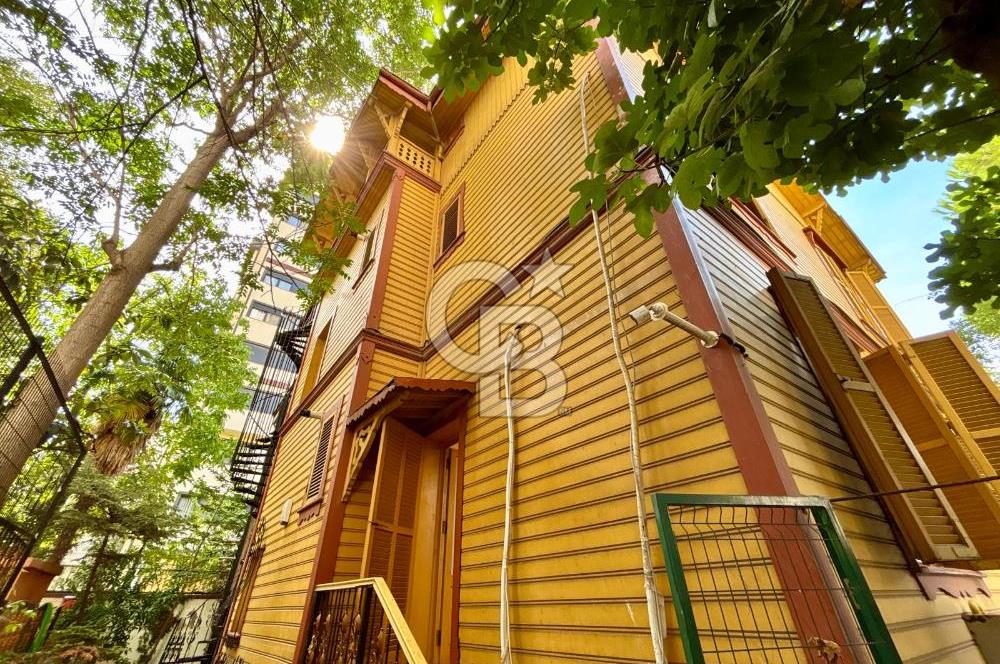Kadıköy Feneryolu’nda 2. Derece Tescilli Tarihi Ahşap Köşk