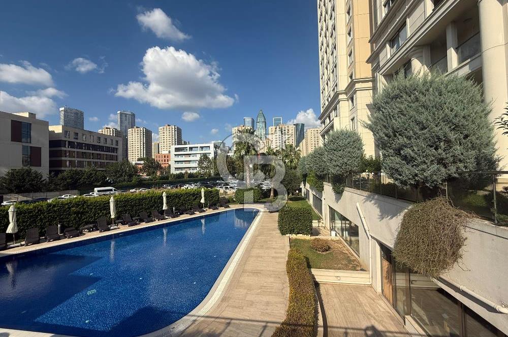 Deluxia Suites'te Havuz Cepheli 1+1 Kiralık