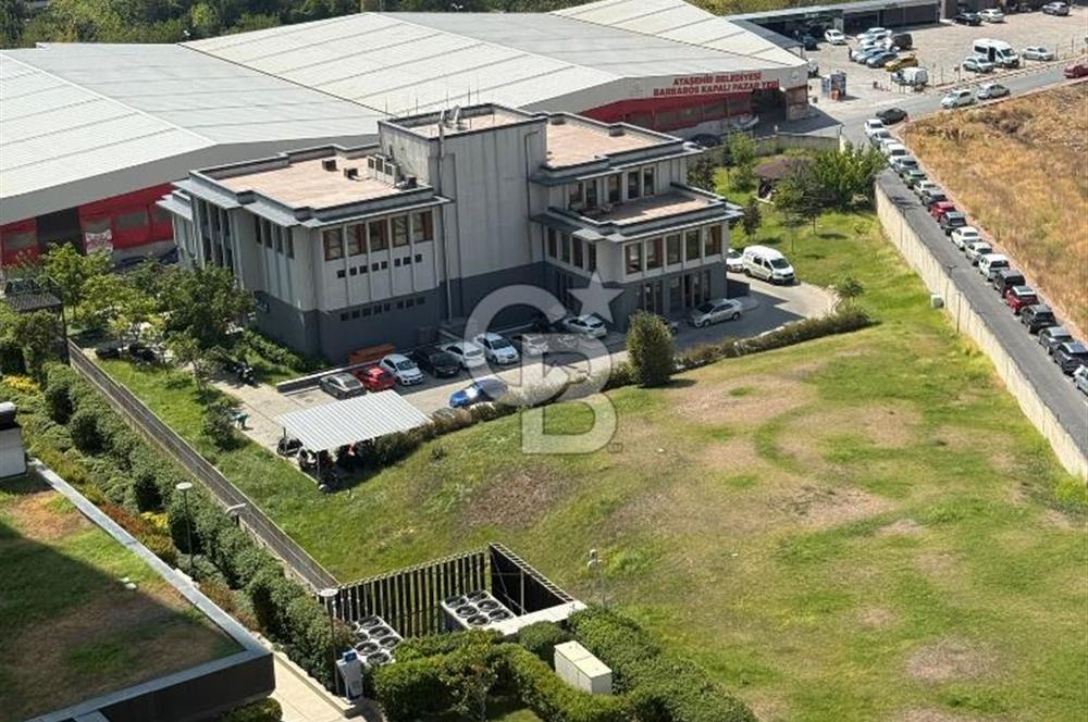 Deluxia Suites'te Havuz Cepheli 1+1 Kiralık