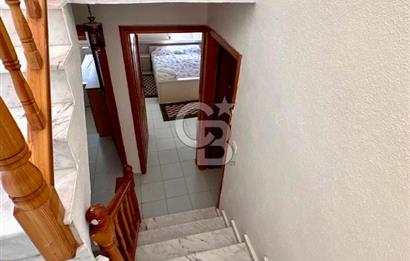 FIRSAT !! İpekkum Plajında 5+1 Tadilatlı Tripleks Bahçeli Villa