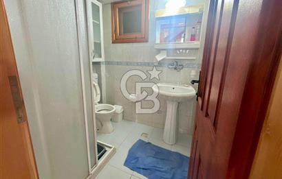 FIRSAT !! İpekkum Plajında 5+1 Tadilatlı Tripleks Bahçeli Villa