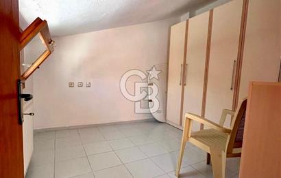 FIRSAT !! İpekkum Plajında 5+1 Tadilatlı Tripleks Bahçeli Villa