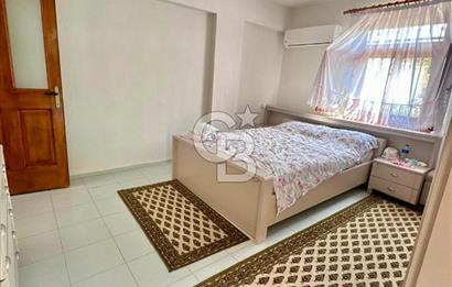 FIRSAT !! İpekkum Plajında 5+1 Tadilatlı Tripleks Bahçeli Villa
