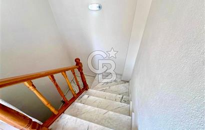 FIRSAT !! İpekkum Plajında 5+1 Tadilatlı Tripleks Bahçeli Villa