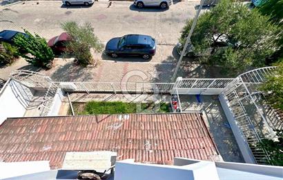 FIRSAT !! İpekkum Plajında 5+1 Tadilatlı Tripleks Bahçeli Villa