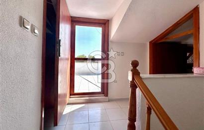 FIRSAT !! İpekkum Plajında 5+1 Tadilatlı Tripleks Bahçeli Villa