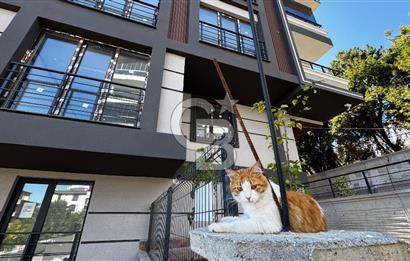 Yenimahalle'de Geniş Kullanım Alanına Sahip Deniz Manzaralı Fırsat 1+1 Daire 