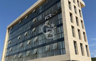 FGM Ramada’da Yüksek Değerli Plaza Katı Ofis – Havalimanına “2 Dakika”