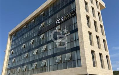 FGM Ramada’da Yüksek Değerli Plaza Katı Ofis – Havalimanına “2 Dakika”