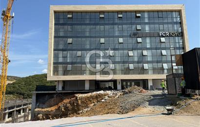 FGM Ramada’da Yüksek Değerli Plaza Katı Ofis – Havalimanına “2 Dakika”