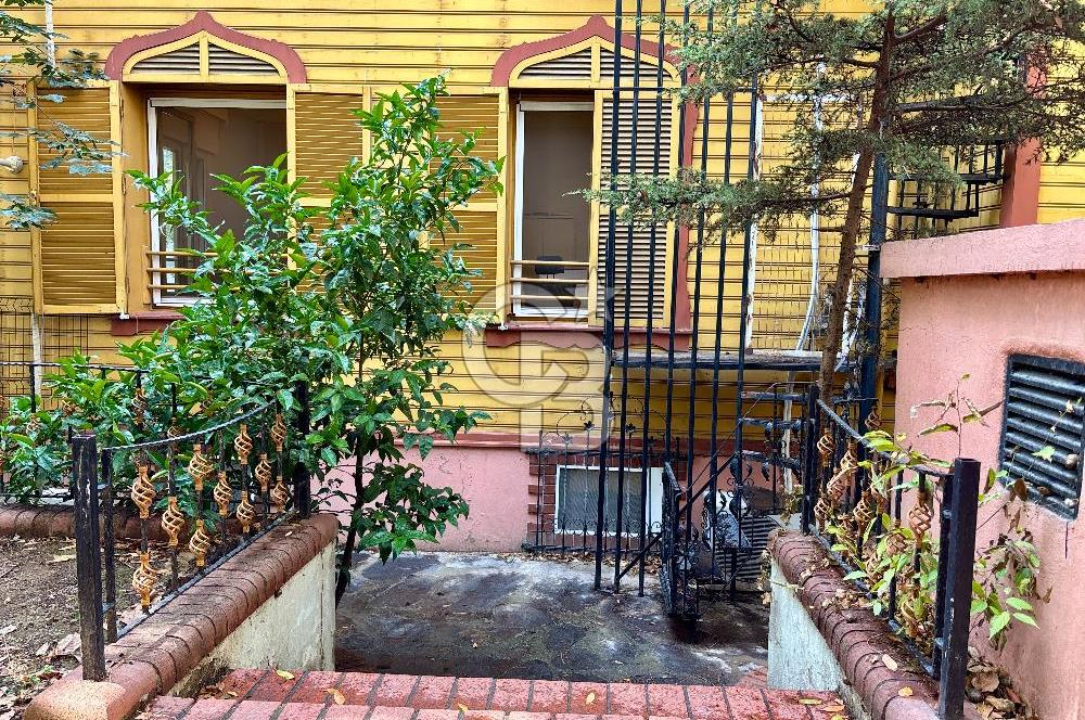 Kadıköy Feneryolu’nda 2. Derece Tescilli Tarihi Ahşap Köşk 