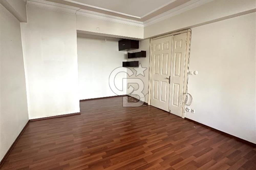 FENERYOLUNDA SATILIK 2+1 DAİRE 