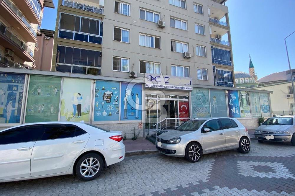 MENEMEN MERKEZDE KİRALIK İKİ CEPHELİ GENİŞ DÜKKAN