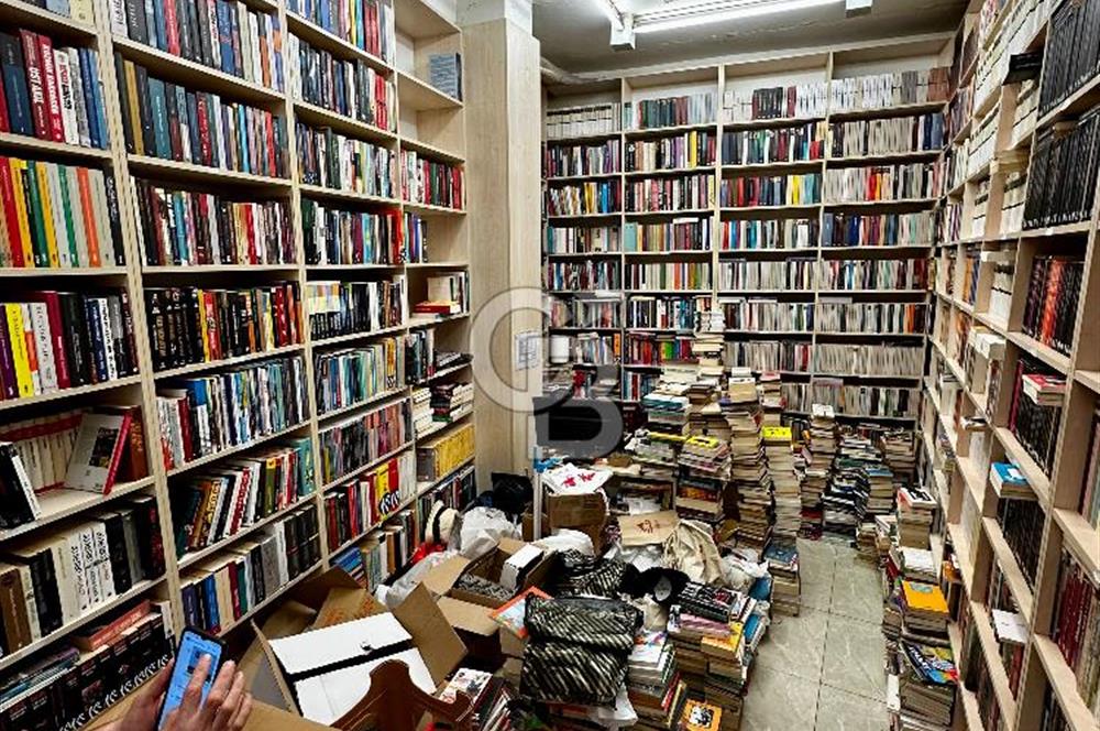 BEYOĞLU ASLIHAN PASAJI'NDA, GİRİŞ KAT, SATILIK DÜKKAN
