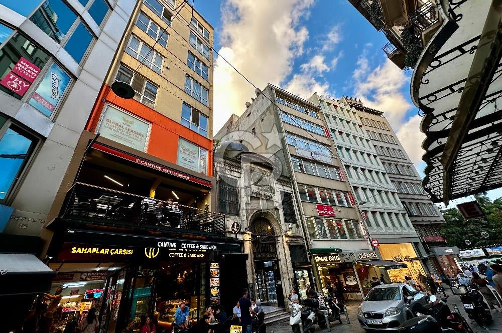 BEYOĞLU ASLIHAN PASAJI'NDA, GİRİŞ KAT, SATILIK DÜKKAN