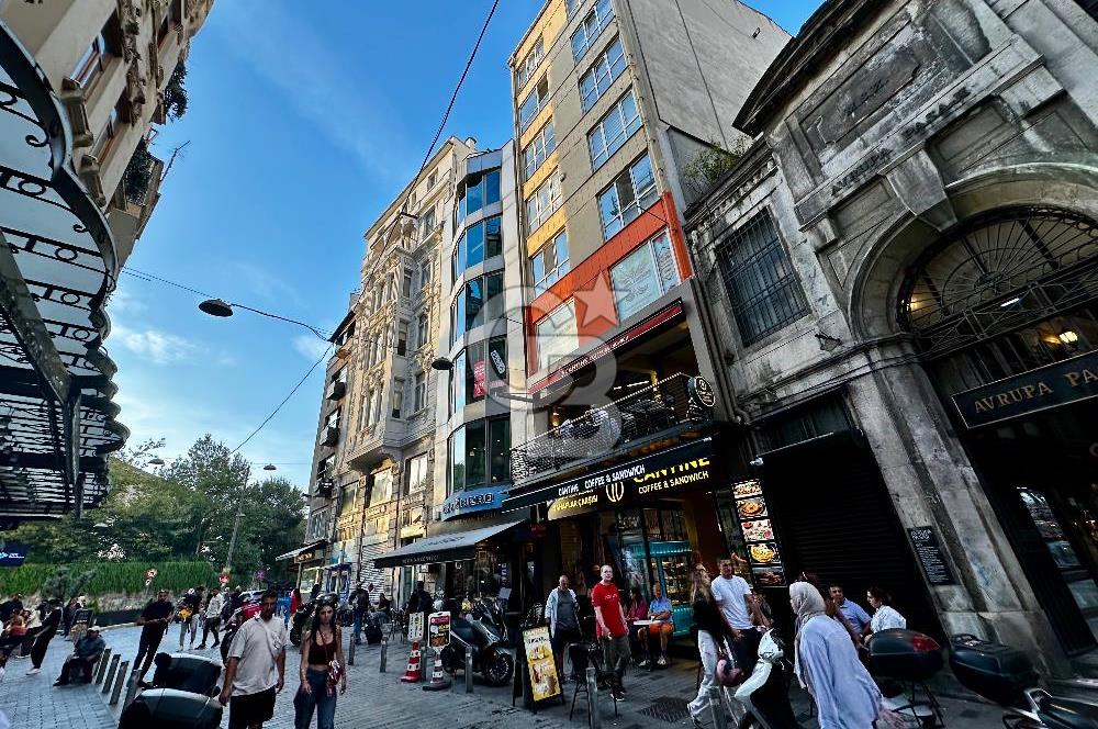 BEYOĞLU ASLIHAN PASAJI'NDA, GİRİŞ KAT, SATILIK DÜKKAN