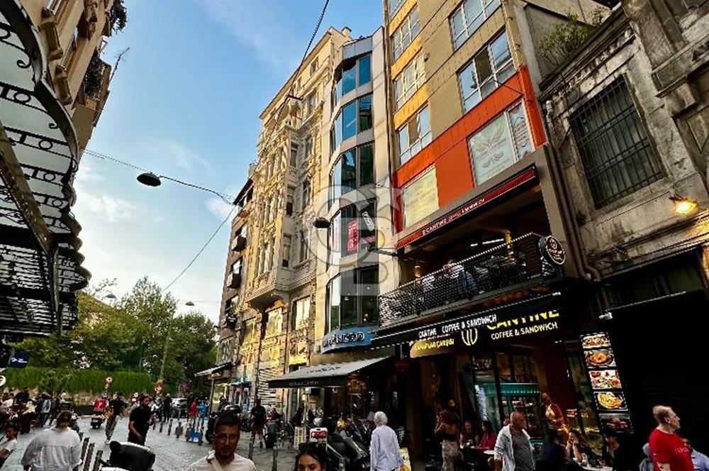 BEYOĞLU ASLIHAN PASAJI'NDA, GİRİŞ KAT, SATILIK DÜKKAN
