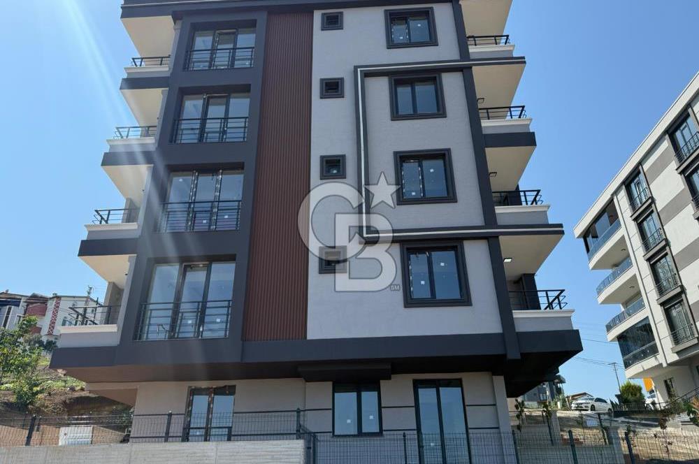 Yenimahalle'de Geniş Kullanım Alanına Sahip Deniz Manzaralı Fırsat 2+1 Daire