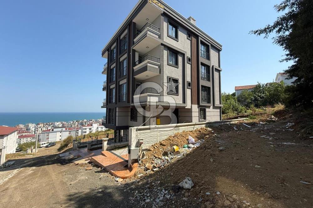 Yenimahalle'de Geniş Kullanım Alanına Sahip Deniz Manzaralı Fırsat 2+1 Daire