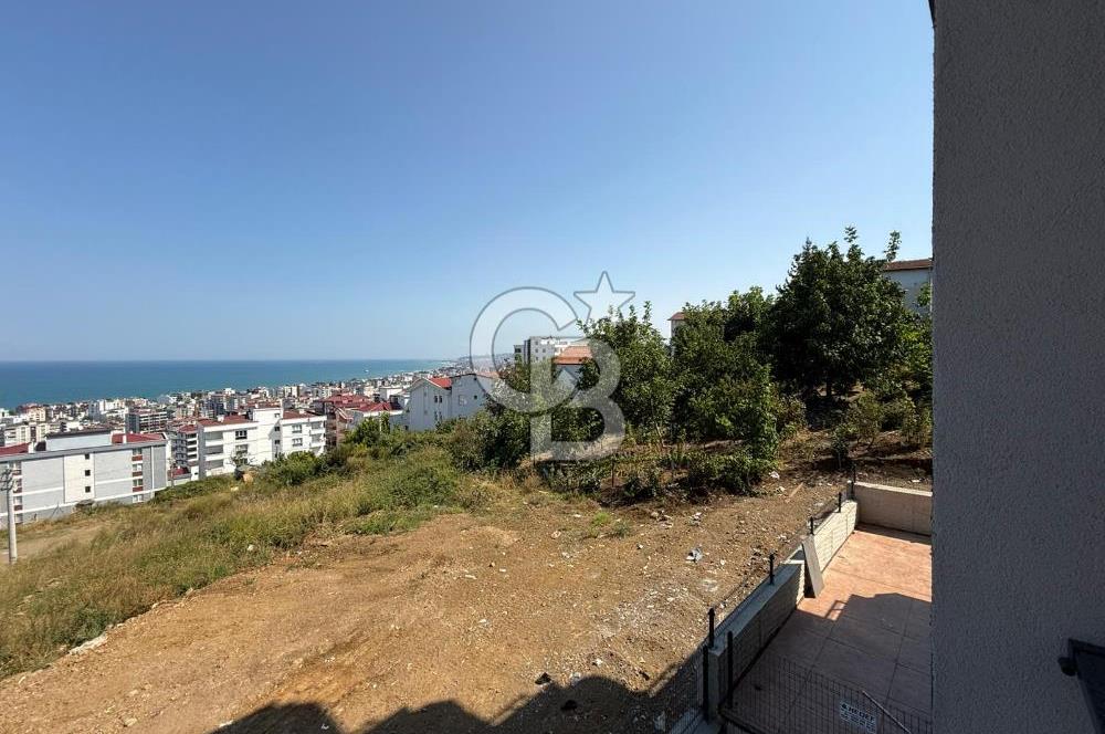 Yenimahalle'de Geniş Kullanım Alanına Sahip Deniz Manzaralı Fırsat 2+1 Daire
