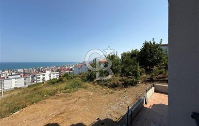 Yenimahalle'de Geniş Kullanım Alanına Sahip Deniz Manzaralı Fırsat 2+1 Daire