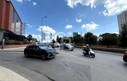 Ataşehir Finans Merkezi'ne Komşu Şerifali'de Kiralık Depolu Dükkan