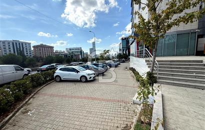Ataşehir Finans Merkezi'ne Komşu Şerifali'de Kiralık Depolu Dükkan