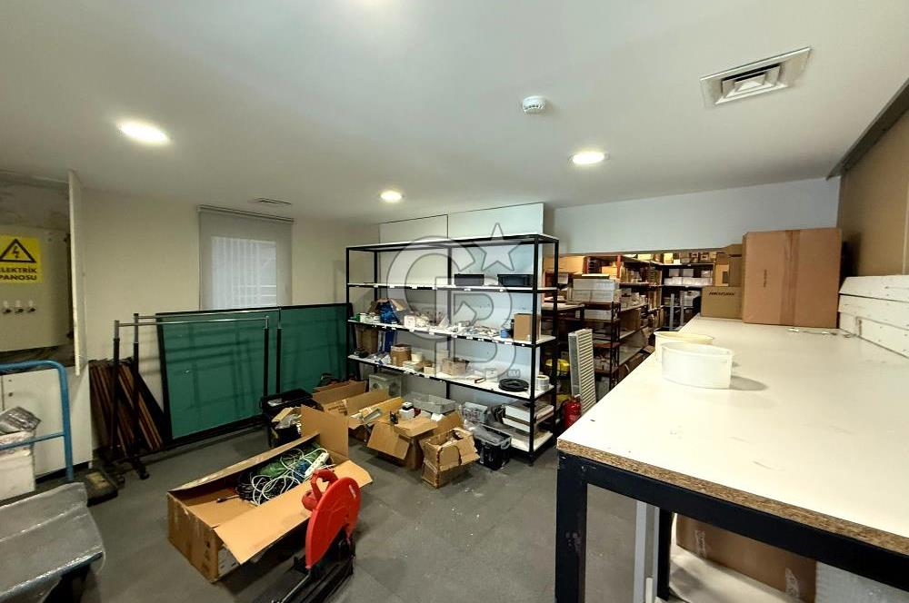 Ataşehir Finans Merkezi'ne Komşu Şerifali'de Kiralık Depolu Dükkan