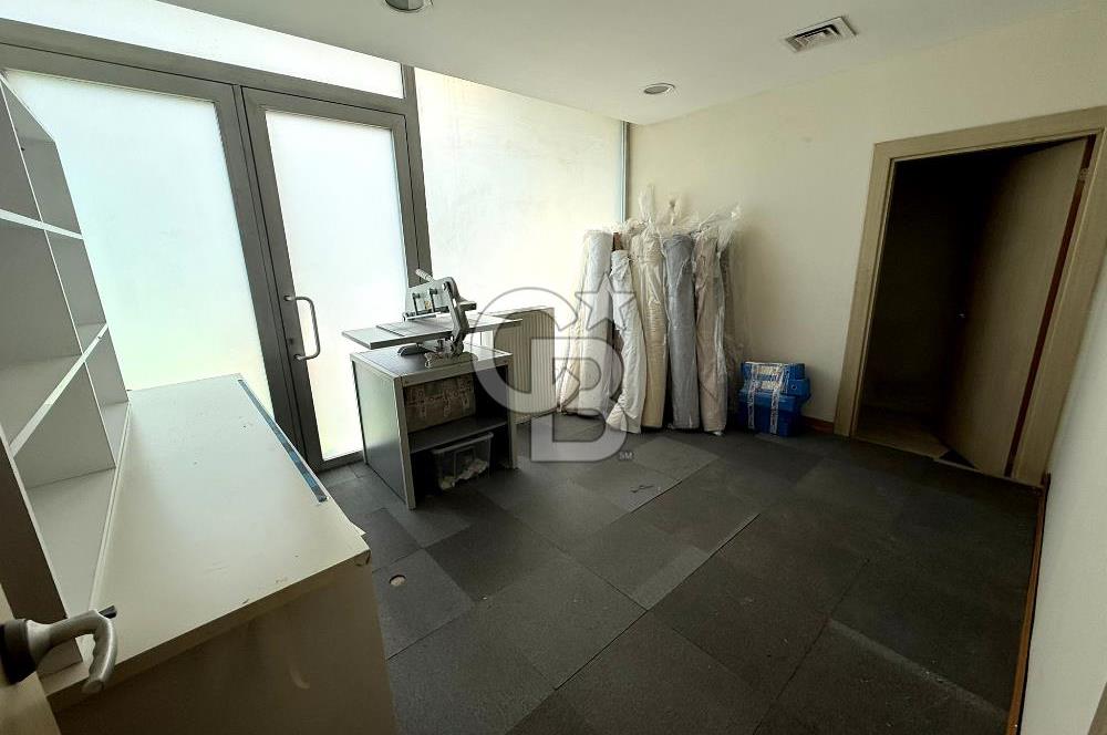 Ataşehir Finans Merkezi'ne Komşu Şerifali'de Kiralık Depolu Dükkan
