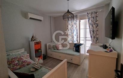 Alaçatı'da Site İçi Satılık Villa