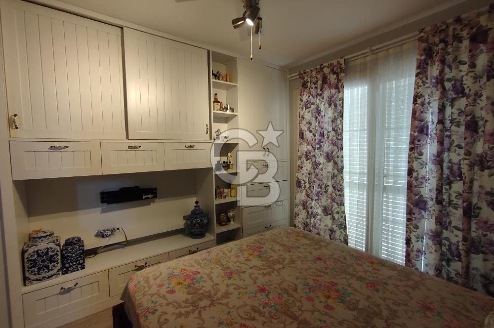 Alaçatı'da Site İçi Satılık Villa