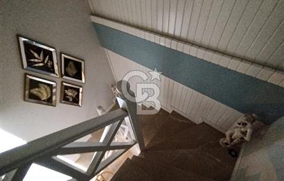 Alaçatı'da Site İçi Satılık Villa