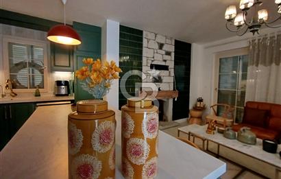 Alaçatı'da Site İçi Satılık Villa
