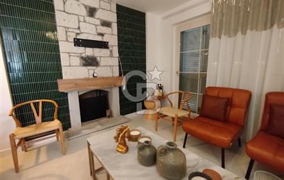 Alaçatı'da Site İçi Satılık Villa
