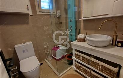 Alaçatı'da Site İçi Satılık Villa