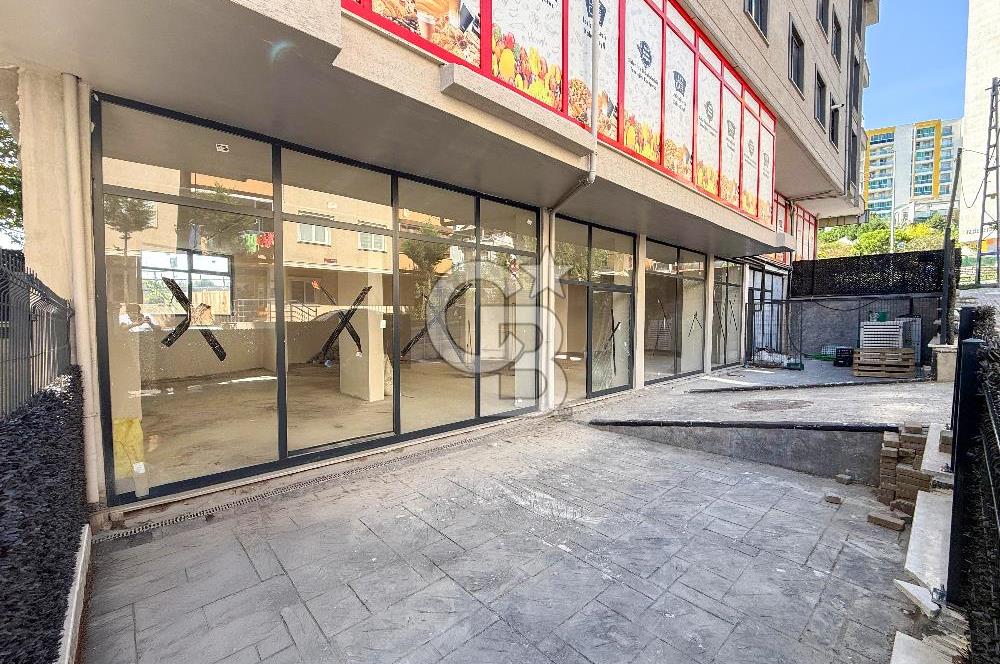 Pendik Esenyalı’da Evora’ya Yakın, Geniş Cepheli Kiralık Dükkan – Birçok İş Koluna Uygun