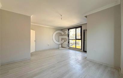 Pendik Esenyalı’da Sıfır Köşe Binada Geniş 3+1 – Çift Banyolu, Balkonlu, Kapalı Otoparklı