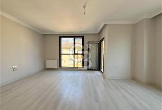 Pendik Esenyalı’da Sıfır Köşe Binada Geniş 3+1 – Çift Banyolu, Balkonlu, Kapalı Otoparklı