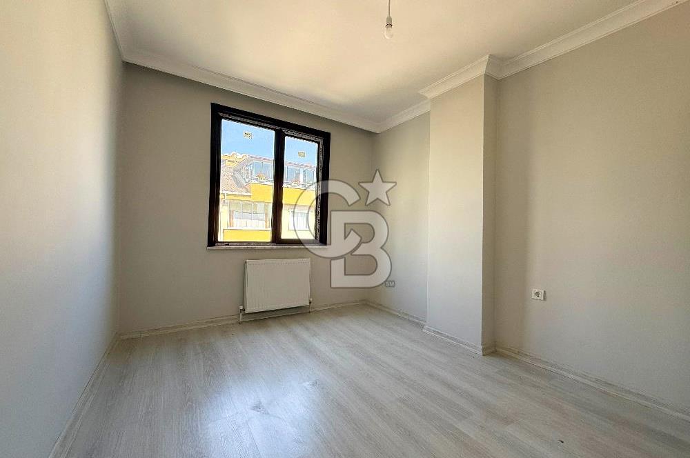 Pendik Esenyalı’da Sıfır Köşe Binada Geniş 3+1 – Çift Banyolu, Balkonlu, Kapalı Otoparklı