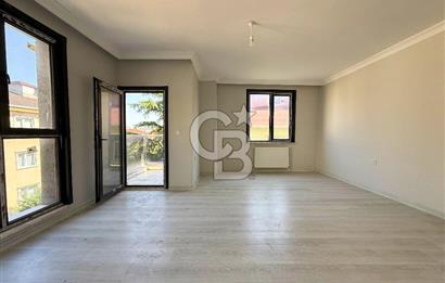 Pendik Esenyalı’da Sıfır Köşe Binada Geniş 3+1 – Çift Banyolu, Balkonlu, Kapalı Otoparklı