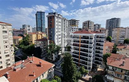 Kadıköy Zühtüpaşa'da Ferah 3+1 Kiralık Daire