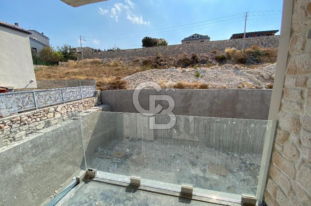 MUSELAND- VİLLAKENT'TE SATILIK 3+1 HAVUZLU VE BAHÇELİ VİLLA