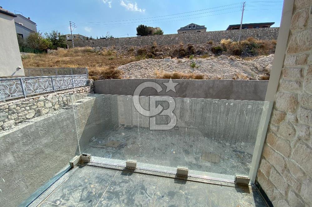 MUSELAND- VİLLAKENT'TE SATILIK 3+1 HAVUZLU VE BAHÇELİ VİLLA